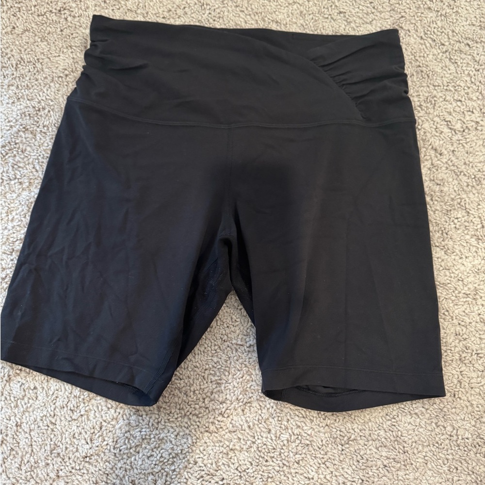 Lululemon black bike shorts